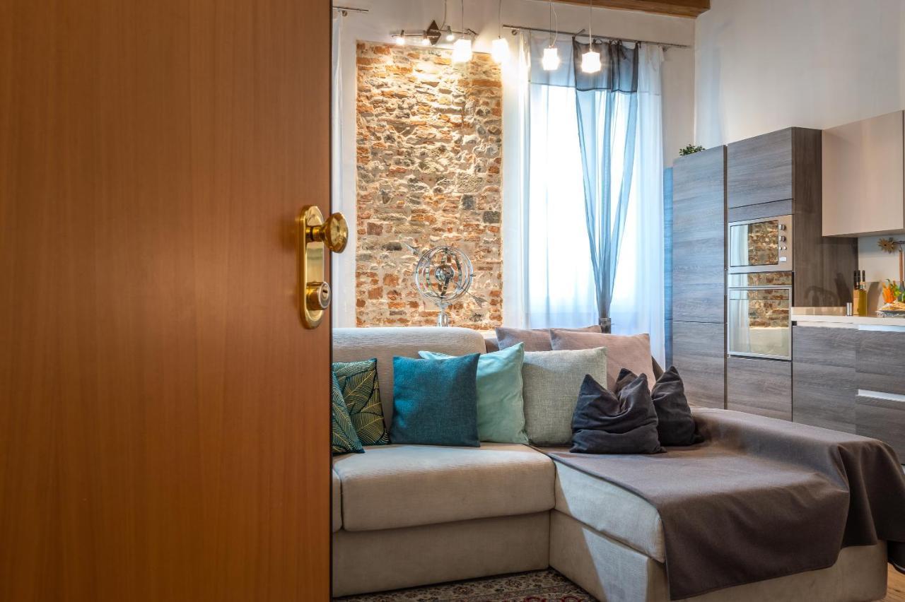 Appartement E Quindi Uscimmo A Riveder Le Stelle